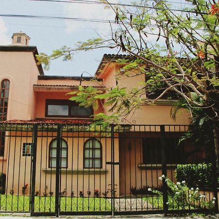 Cielito Lindo Bed & Breakfast Cancun Exterior photo