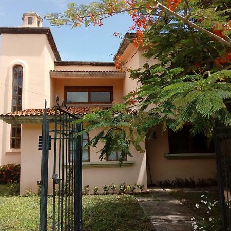 Cielito Lindo Bed & Breakfast Cancun Exterior photo